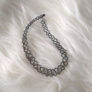 Black stretch choker with beads